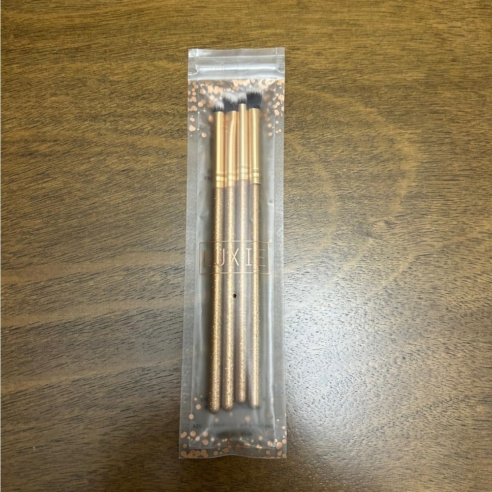 Luxie Gold Sparkle 4 Piece Makeup Brush Set New‎ In Package Brushes (0376)